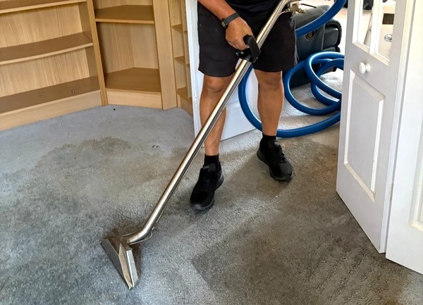 wet carpet extraction AAA Wet carpets team